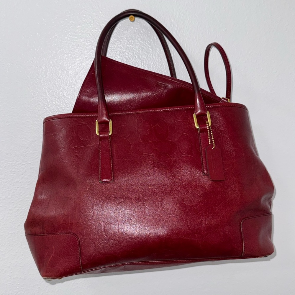 Coach Elegant Burgundy Leather Tote Bag
